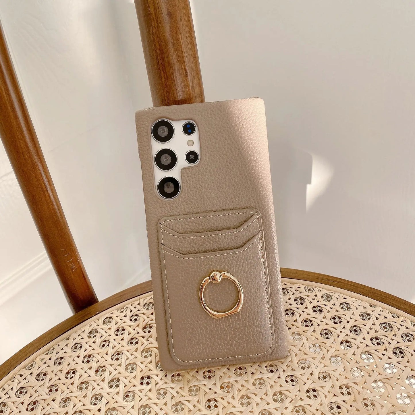 Capa Holder