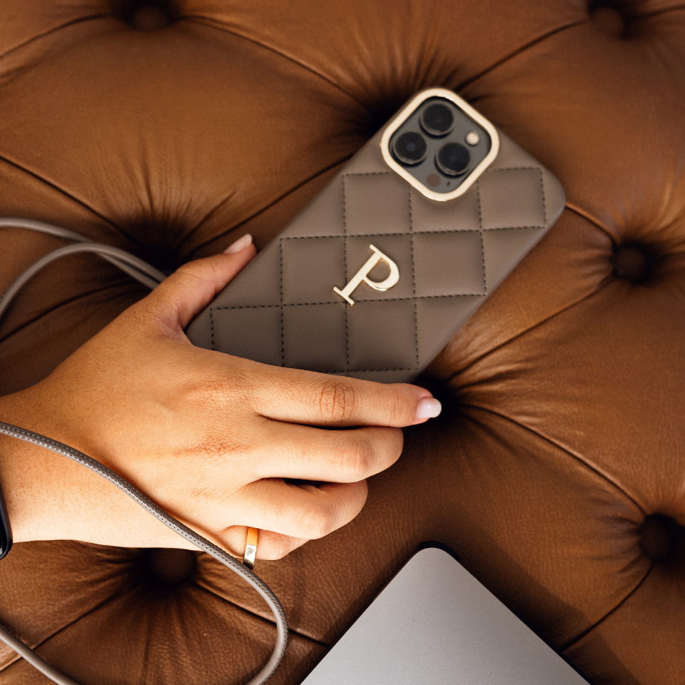Case Gold Texturizada